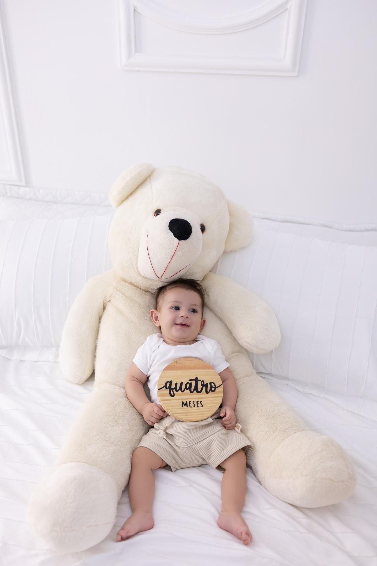 Ensaio de acompanhamento do bebê, mesversário. ensaio de 4 meses.. fotografo em londrina especializado em ensaios de bebês.