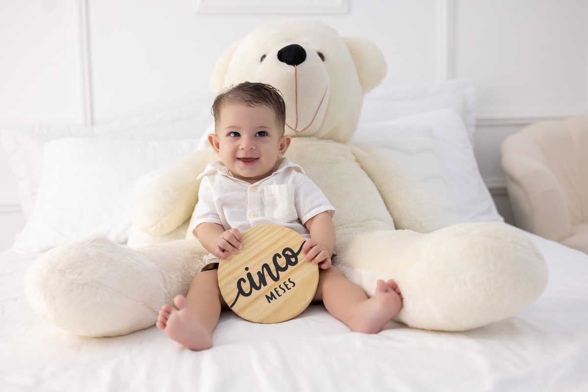 Ensaio de acompanhamento do bebê, mesversário. ensaio de 5 meses.. fotografo em londrina especializado em ensaios de bebês.