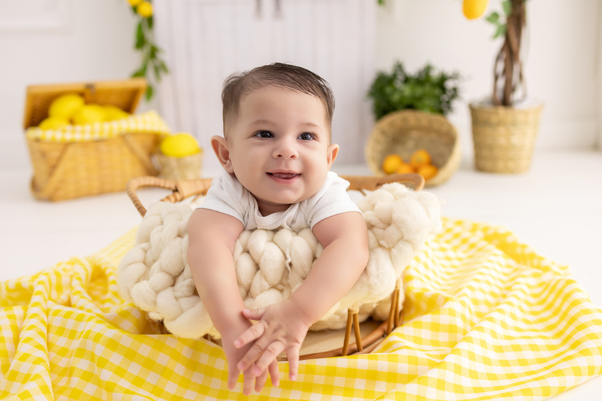 Ensaio de acompanhamento do bebê, mesversário. ensaio de 5 meses.. fotografo em londrina especializado em ensaios de bebês.