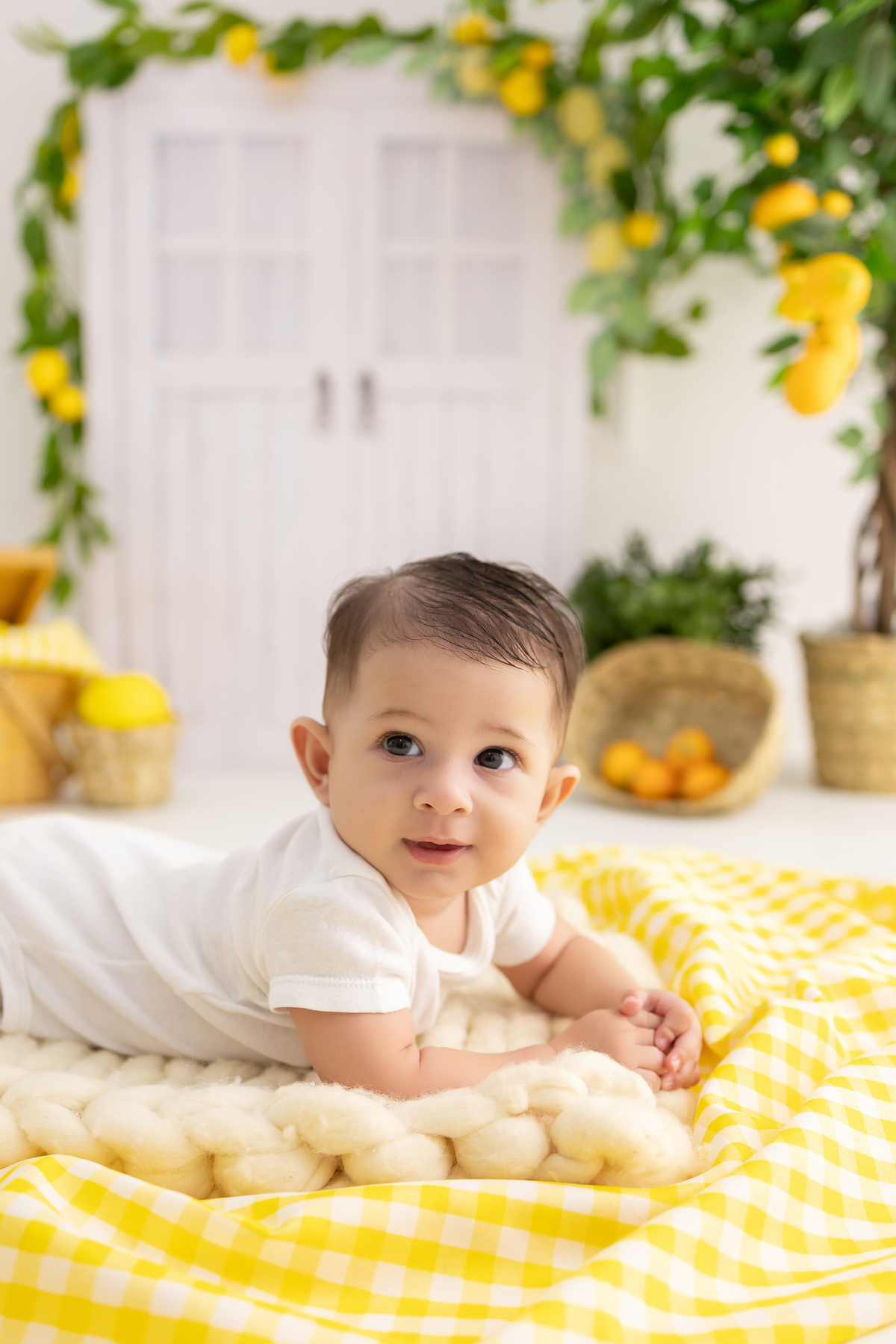 Ensaio de acompanhamento do bebê, mesversário. ensaio de 5 meses.. fotografo em londrina especializado em ensaios de bebês.