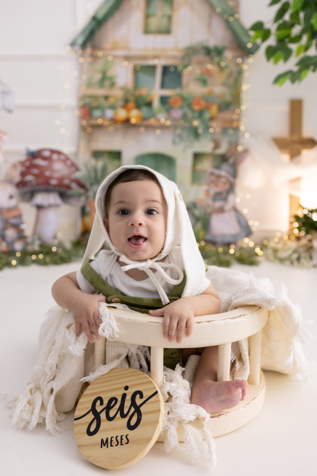Ensaio de acompanhamento do bebê, mesversário. ensaio de 6 meses.. fotógrafo em londrina especializado em ensaios de bebês.
Tema do mês do acompanhamento, páscoa!