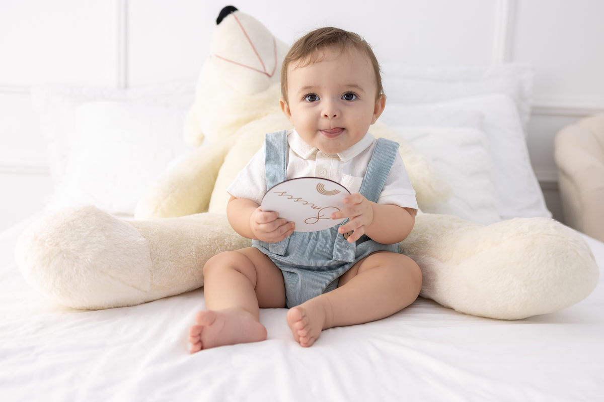 Ensaio de acompanhamento do bebê, mesversário. com direto a banho de leite e limões. Ensaio de 8 meses.. fotografo em londrina especializado em ensaios de bebês.