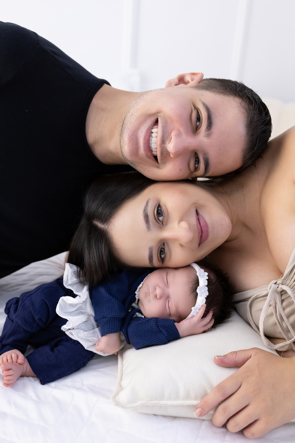 Ensaio Newborn natural da Jade, ensaio em estudio em Londrina-pr, fotografa especializada em ensaios em família.