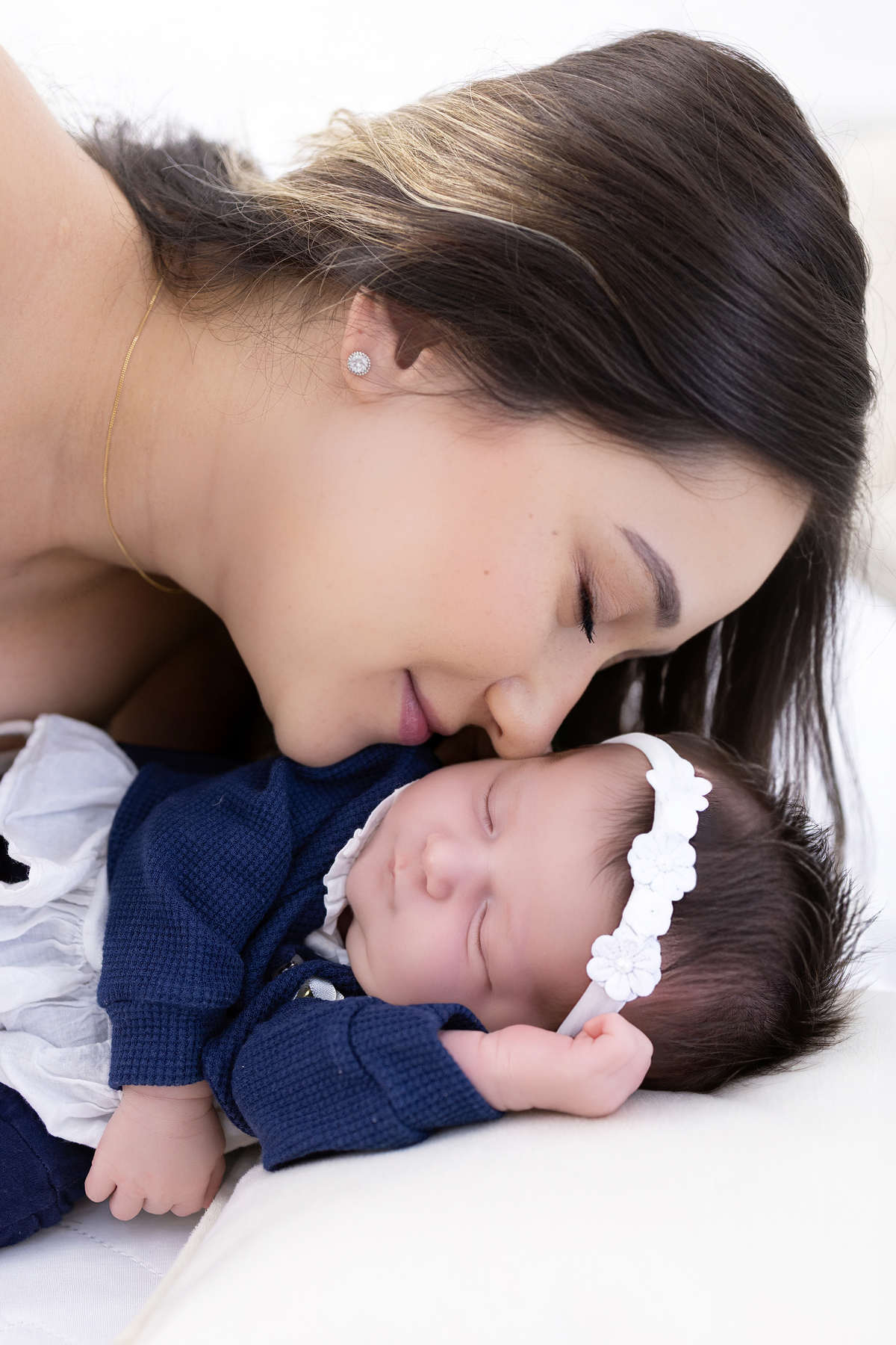 Ensaio Newborn natural da Jade, ensaio em estudio em Londrina-pr, fotografa especializada em ensaios em família.