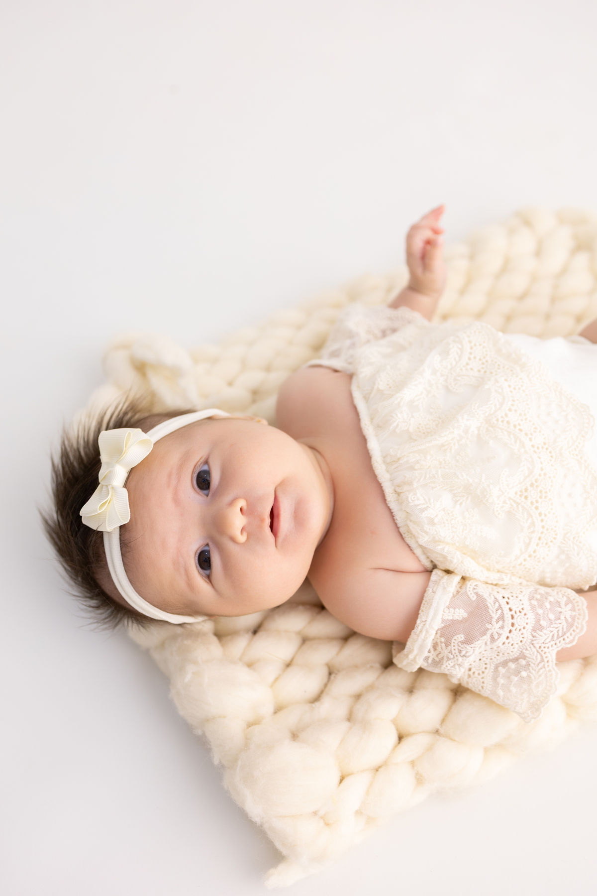 Ensaio de acompanhamento do bebê, mesversário. ensaio de 2 meses.. fotógrafo em londrina especializado em ensaios de bebês. especial de dia das mães.