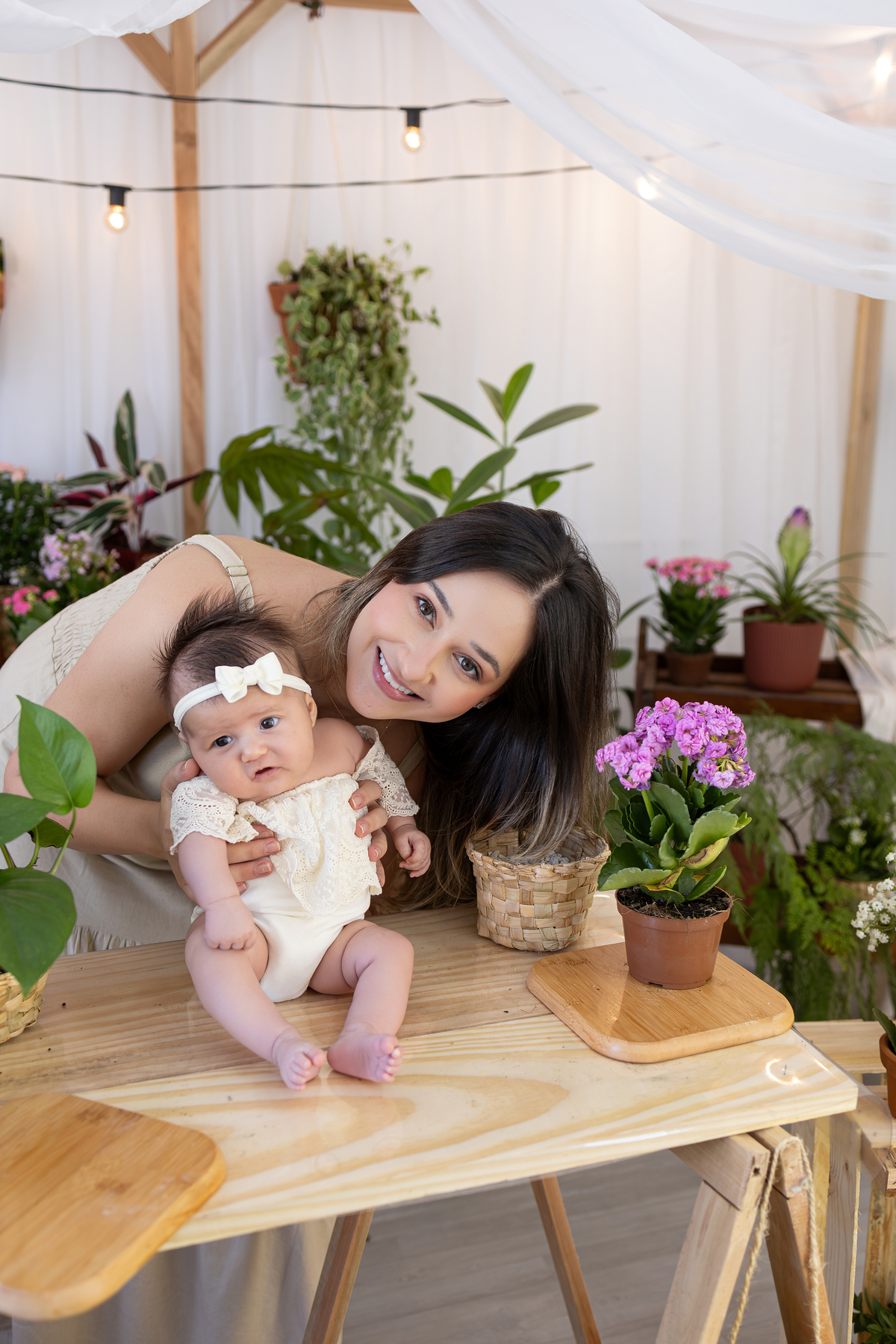 Ensaio de acompanhamento do bebê, mesversário. ensaio de 2 meses.. fotógrafo em londrina especializado em ensaios de bebês. especial de dia das mães.
