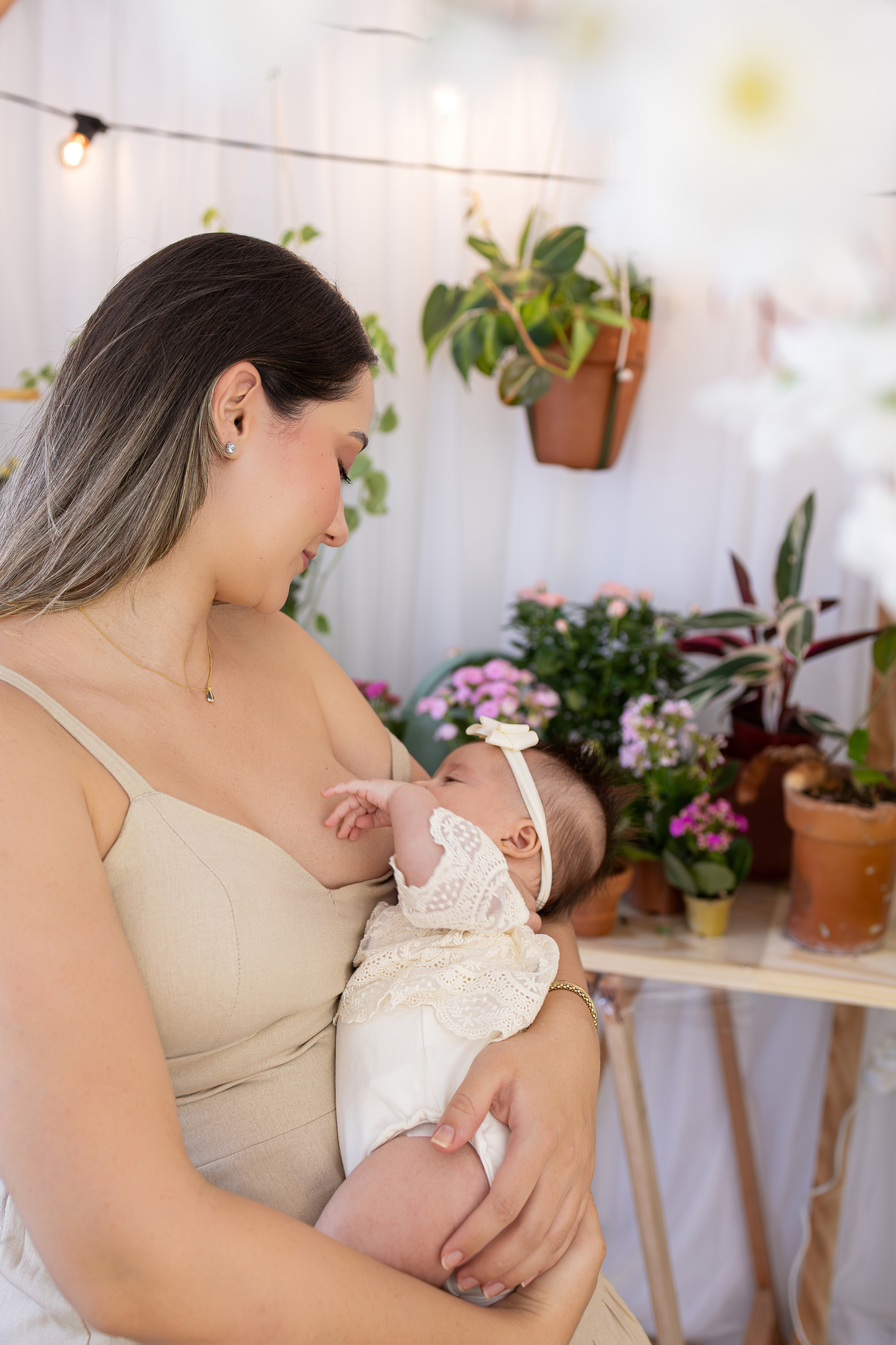 Ensaio de acompanhamento do bebê, mesversário. ensaio de 2 meses.. fotógrafo em londrina especializado em ensaios de bebês. especial de dia das mães.