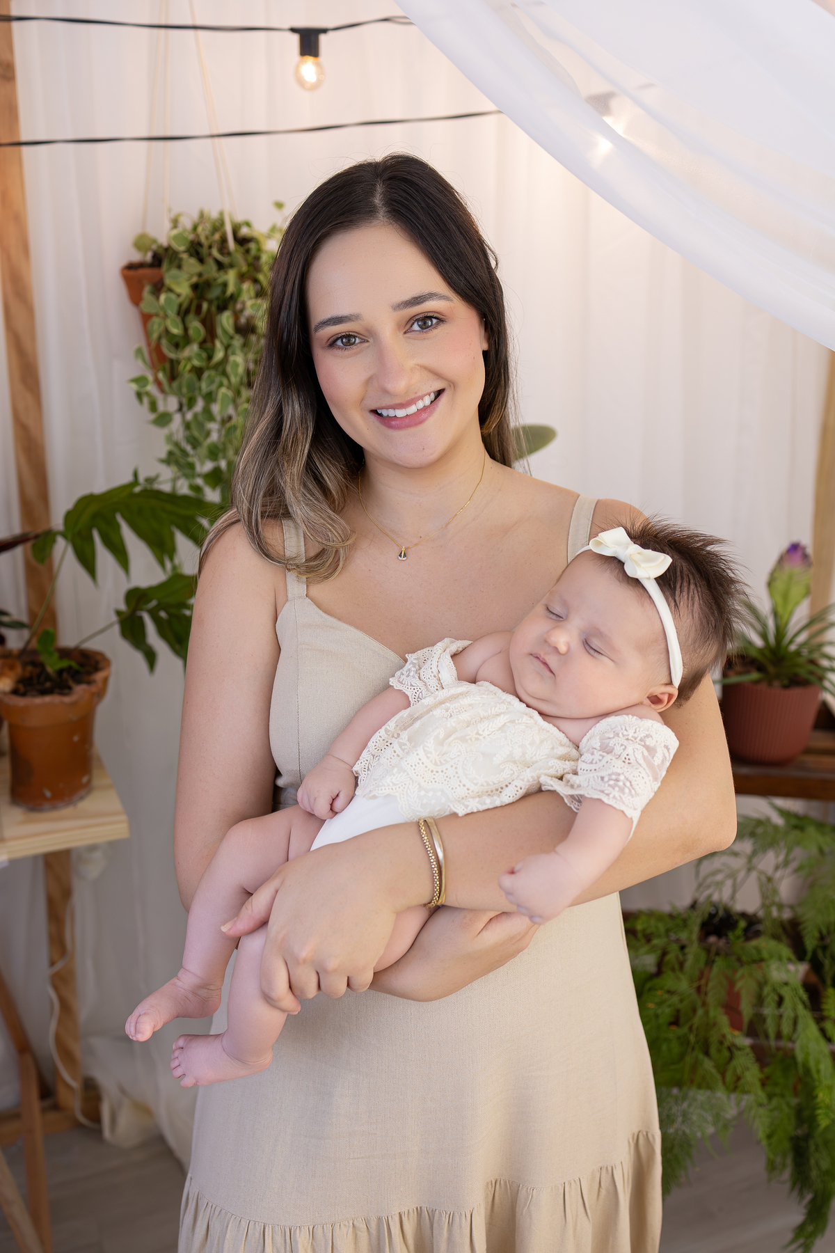 Ensaio de acompanhamento do bebê, mesversário. ensaio de 2 meses.. fotógrafo em londrina especializado em ensaios de bebês. especial de dia das mães.