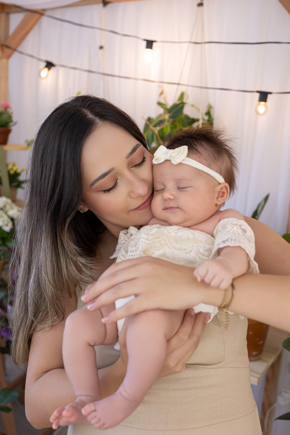 Ensaio de acompanhamento do bebê, mesversário. ensaio de 2 meses.. fotógrafo em londrina especializado em ensaios de bebês. especial de dia das mães.