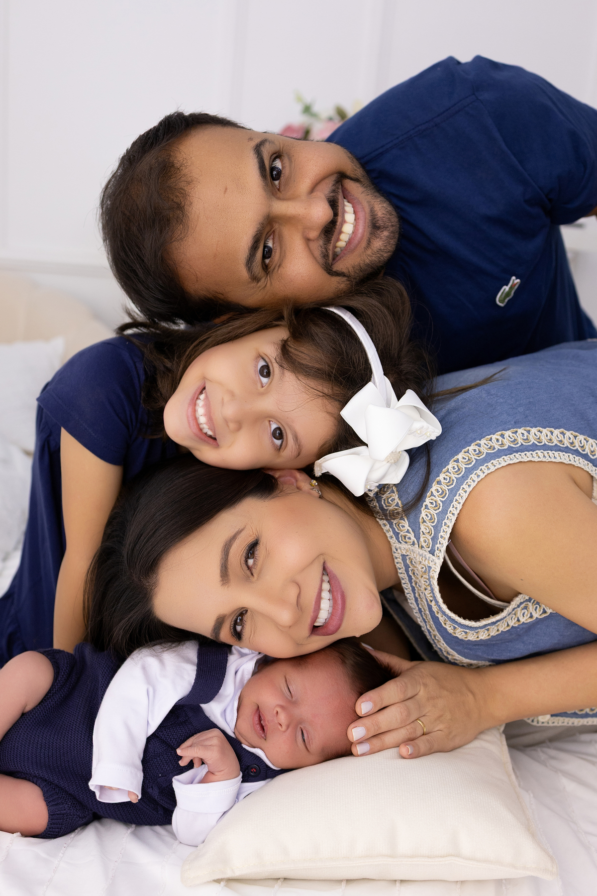 Ensaio Newborn natural do Murilo, ensaio em estúdio em Londrina-pr, fotografa especializada em ensaios em família.