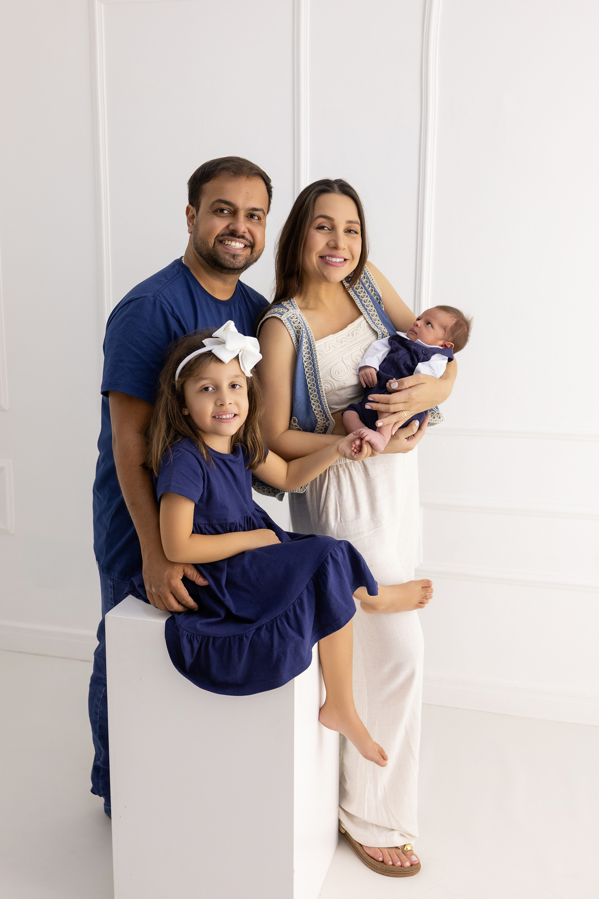 Ensaio Newborn natural do Murilo, ensaio em estúdio em Londrina-pr, fotografa especializada em ensaios em família.