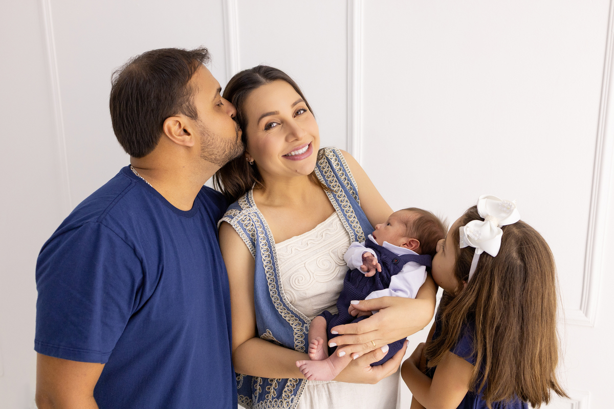Ensaio Newborn natural do Murilo, ensaio em estúdio em Londrina-pr, fotografa especializada em ensaios em família.