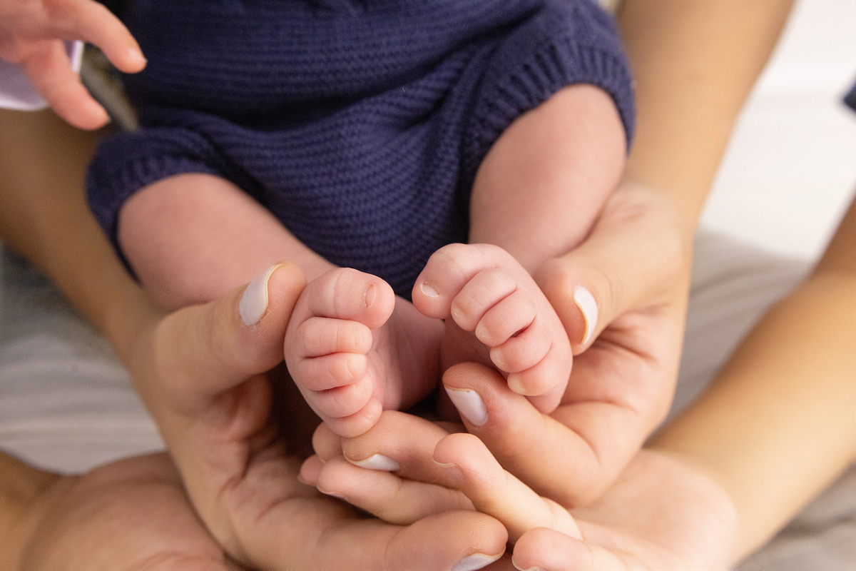 Ensaio Newborn natural do Murilo, ensaio em estúdio em Londrina-pr, fotografa especializada em ensaios em família.