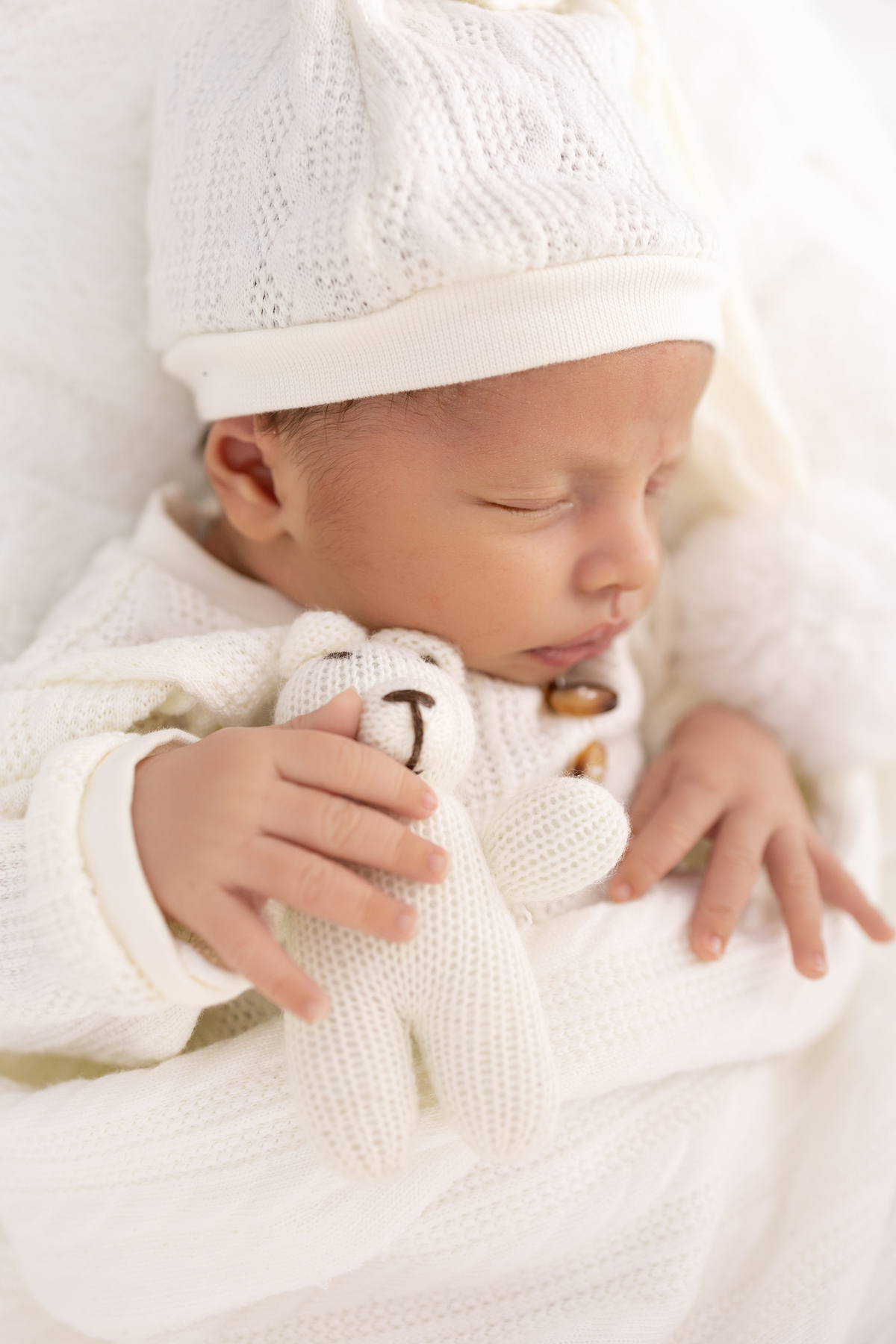 Ensaio Newborn natural do Murilo, ensaio em estúdio em Londrina-pr, fotografa especializada em ensaios em família.