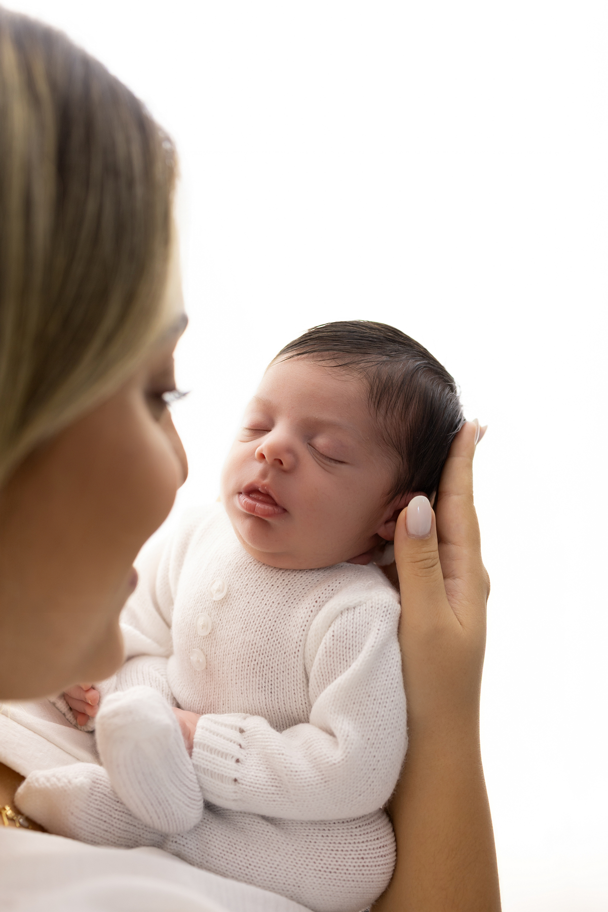 Ensaio Newborn natural do Pedro, ensaio em estúdio em Londrina-Pr, fotógrafa especializada em ensaios de bebê em família.