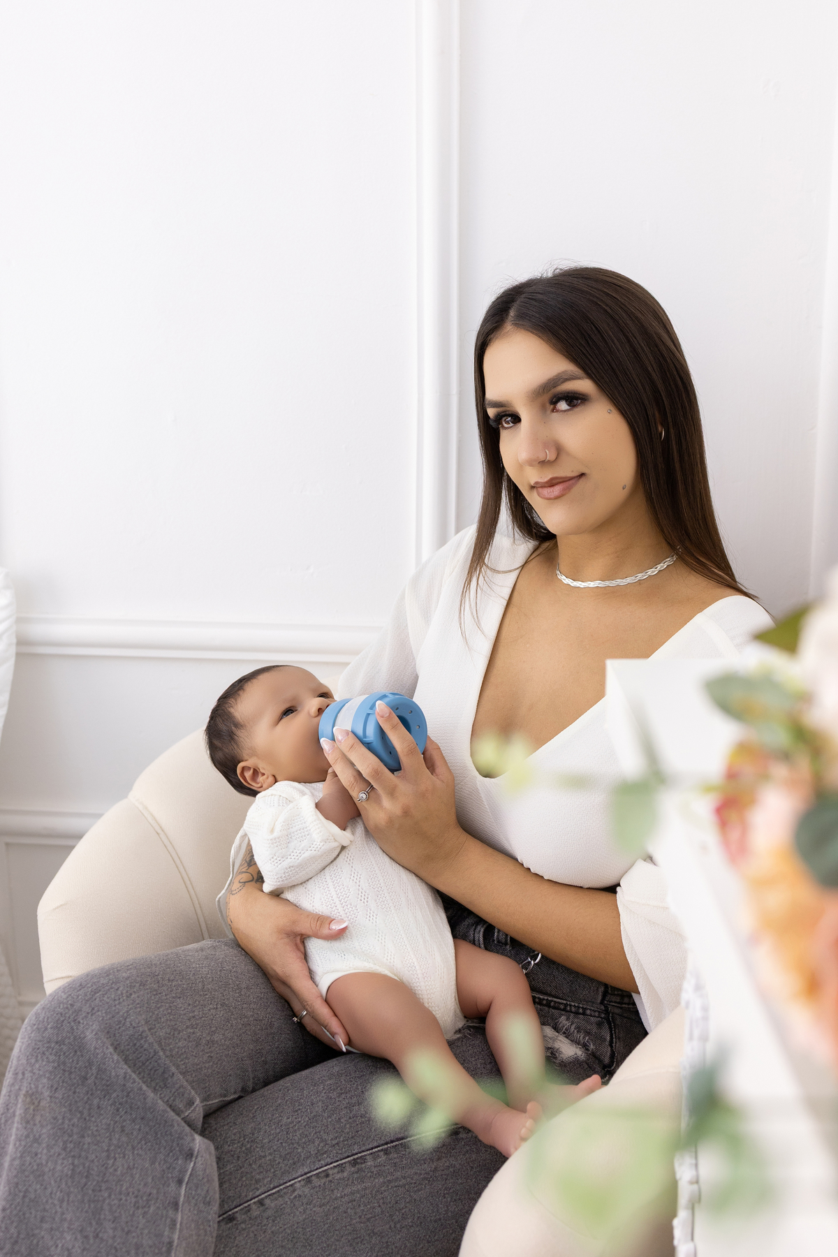 Ensaio Newborn natural do Emanuel, ensaio em estúdio em Londrina-pr, fotografa especializada em ensaios em bebê em família.