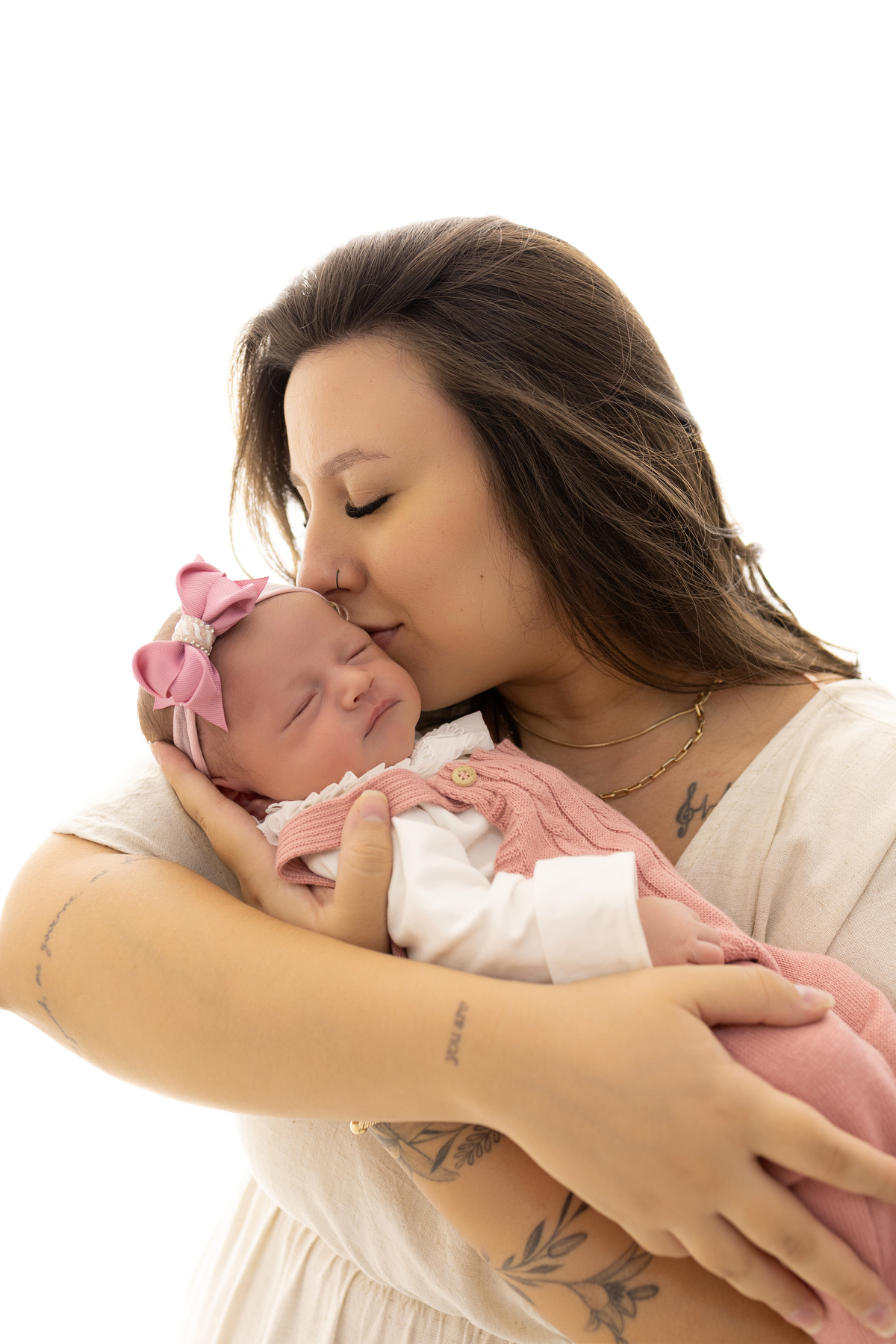 Ensaio Newborn natural da Laura, ensaio em estúdio em Londrina-pr, fotografa especializada em ensaios de bebês em família.
