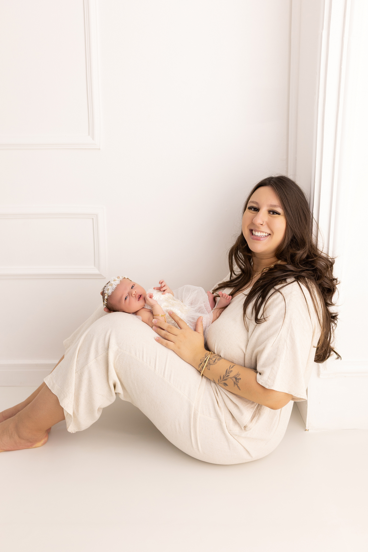 Ensaio Newborn natural da Laura, ensaio em estúdio em Londrina-pr, fotografa especializada em ensaios de bebês em família.
