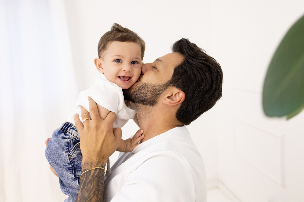 Ensaio especial grande família no estúdio Gy fotografia. um ensaio cheio de significados e carinho. fotógrafa em Londrina-Pr especializada em ensaios de bebê em estúdio