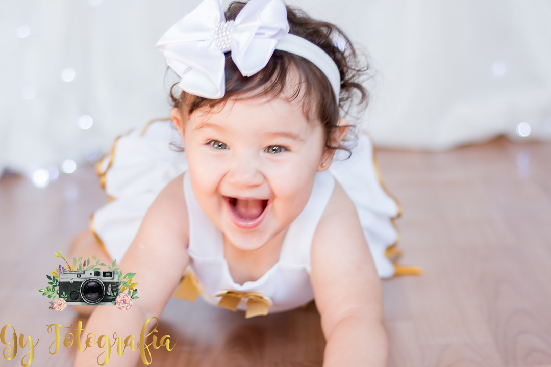 fotografo em londrina, mini ensaio de natal em estúdio, fotografa especializada em ensaios de gesntate, bebês e crianças