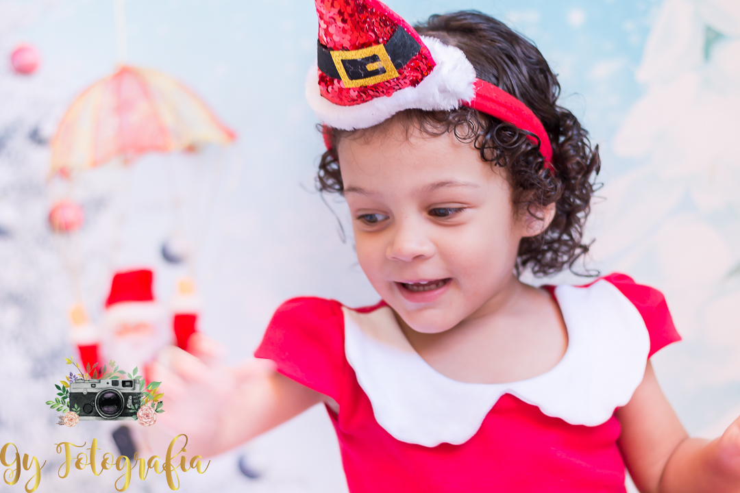 no nosso estúdio é só diversão. Mini ensaio de natal, momento registrado pela Giscellayne | Gy Fotografia, fotografo em londrina, especializada em ensaios fotográficos de família, bebes, gestantes e crianças.