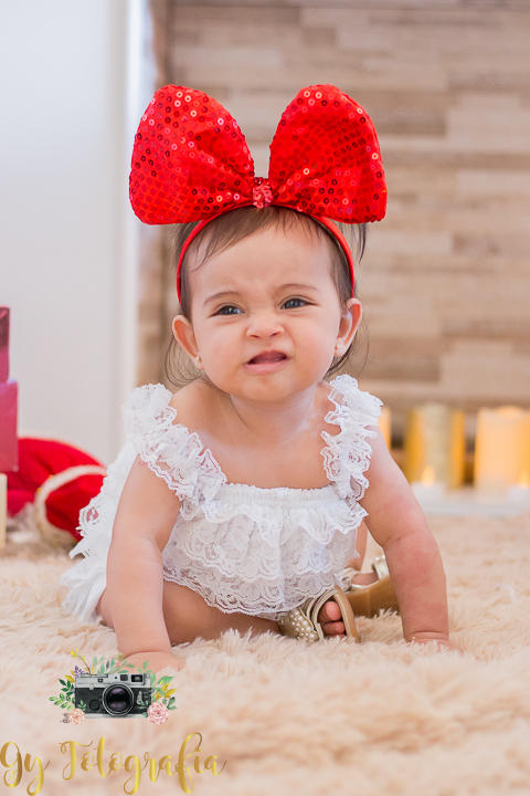 manuela fazendo fusquinha, é ou não é uma fofura? momento registrado pela fotografa Giscellayne | Gy fotografia, fotografo em londrina especializado em ensaios de gestante, bebe, crianças e família!