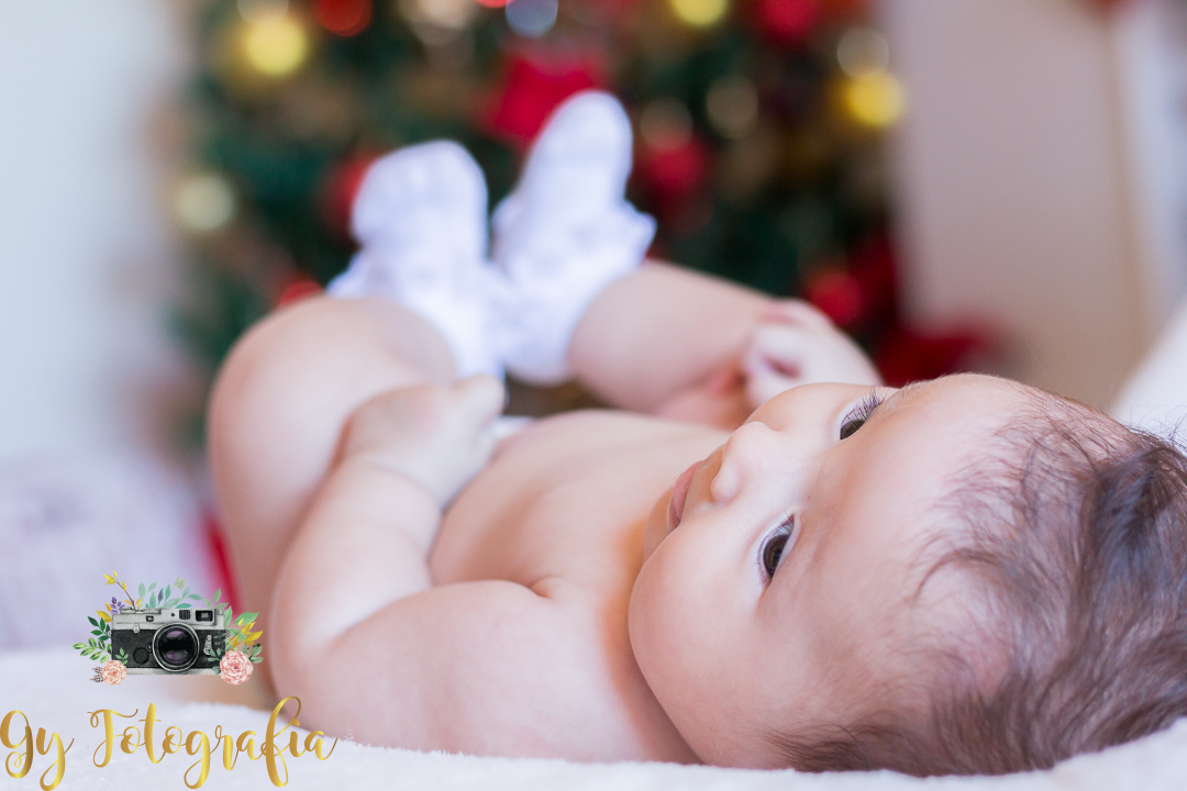 ta calor mae! Momento registrado pela Giscellayne | Gy Fotografia, fotografo em Londrina especializada em ensaios de mamaes gravidas, gestantes, bebes e crianças.