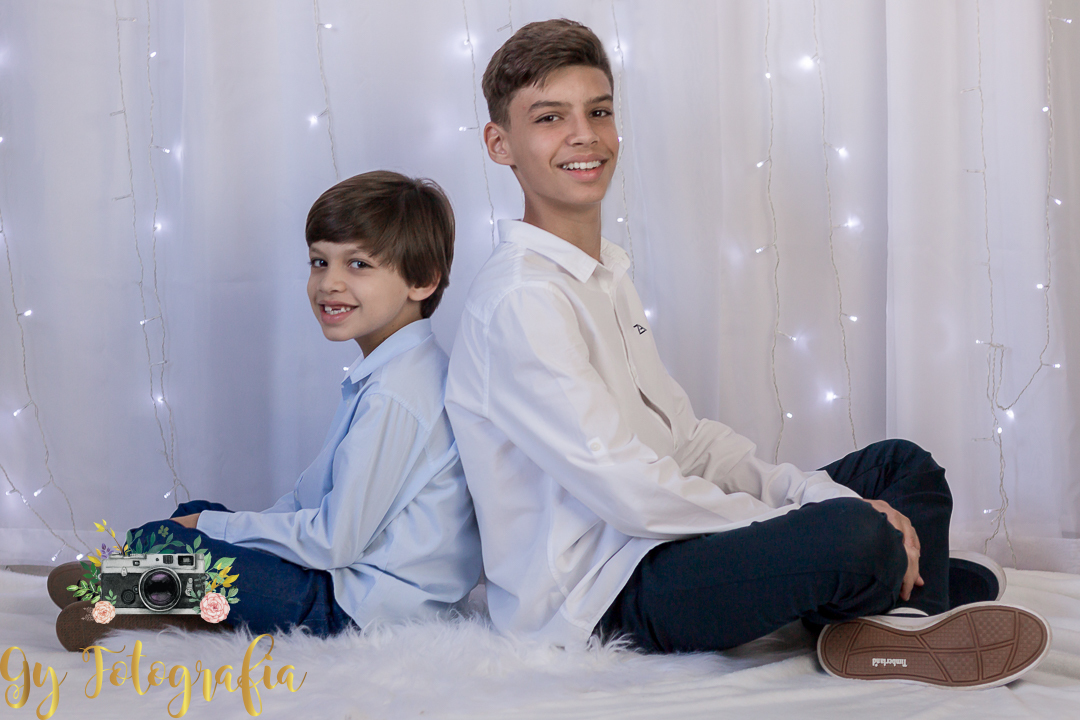 Guarda costas! Ensaio de dia das mães. Momento registrado pela Giscellayne. Gy Fotografia fotografo especializado em ensaios de familia em Londrina.