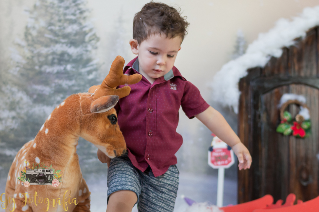 Andar na neve é bem gostoso!! Mini sessão de natal fotografo em londrina. Giscellayne | Gy fotografia, fotografa especializada em mini ensaios de bebes e crianças