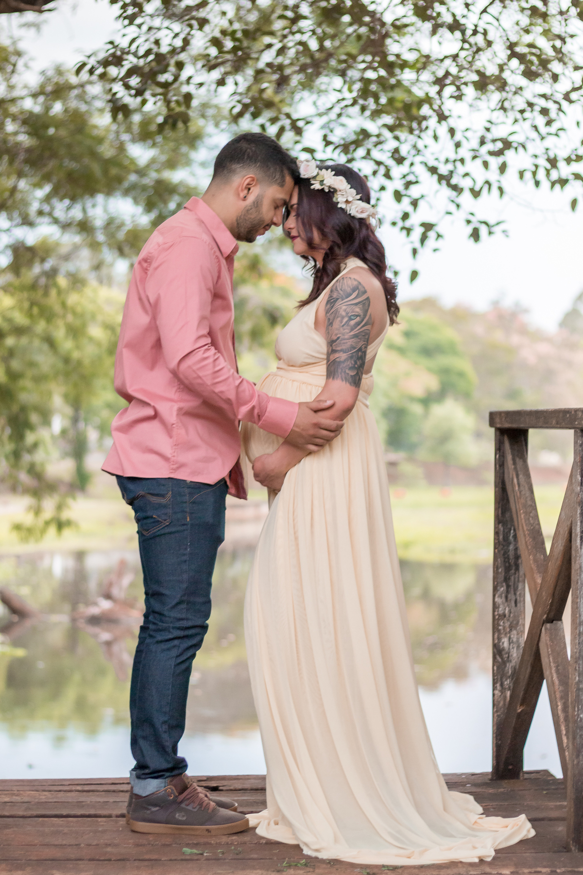 ahh o amor! Ensaio de gestante no lago igapó. Fotografa em Londrina especializada em ensaios de gestante. Momento registrado pela Giscellayne | Gy Fotografia.
