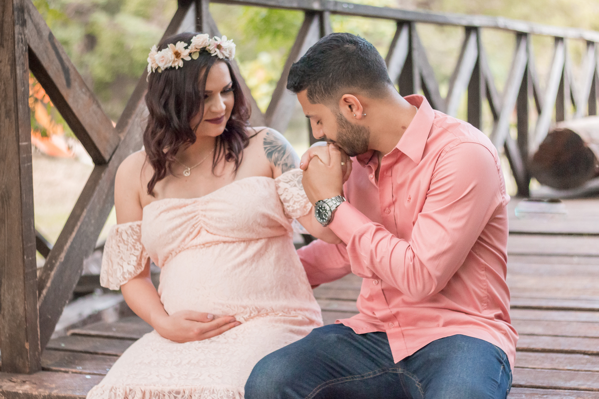 Amor, carinho, cumplicidade.
Ensaio de gestante no lago igapó. Fotografa em Londrina especializada em ensaios de gestante. Momento registrado pela Giscellayne | Gy Fotografia.