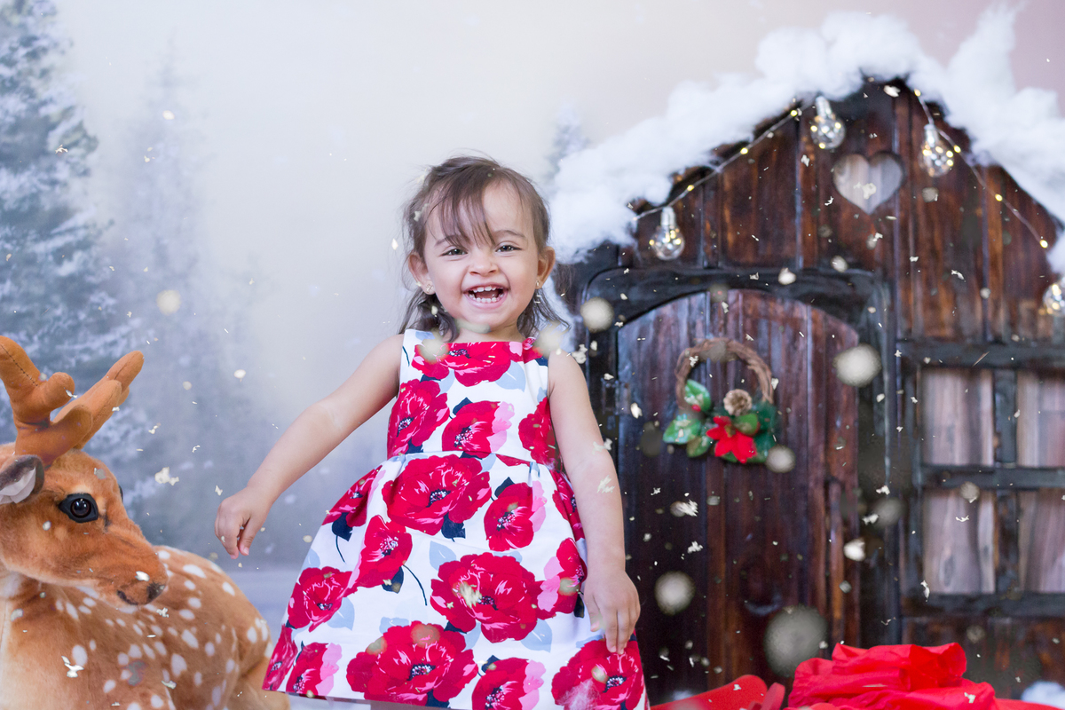 você quer brincar na neve, um boneco quer fazer.. Mini sessão de fotos de natal, fotografo barato em londrina. Momento registrado pela fotógrafa Giscellayne -Gy fotogrfia, especializada em ensaios de bebês e crianças.