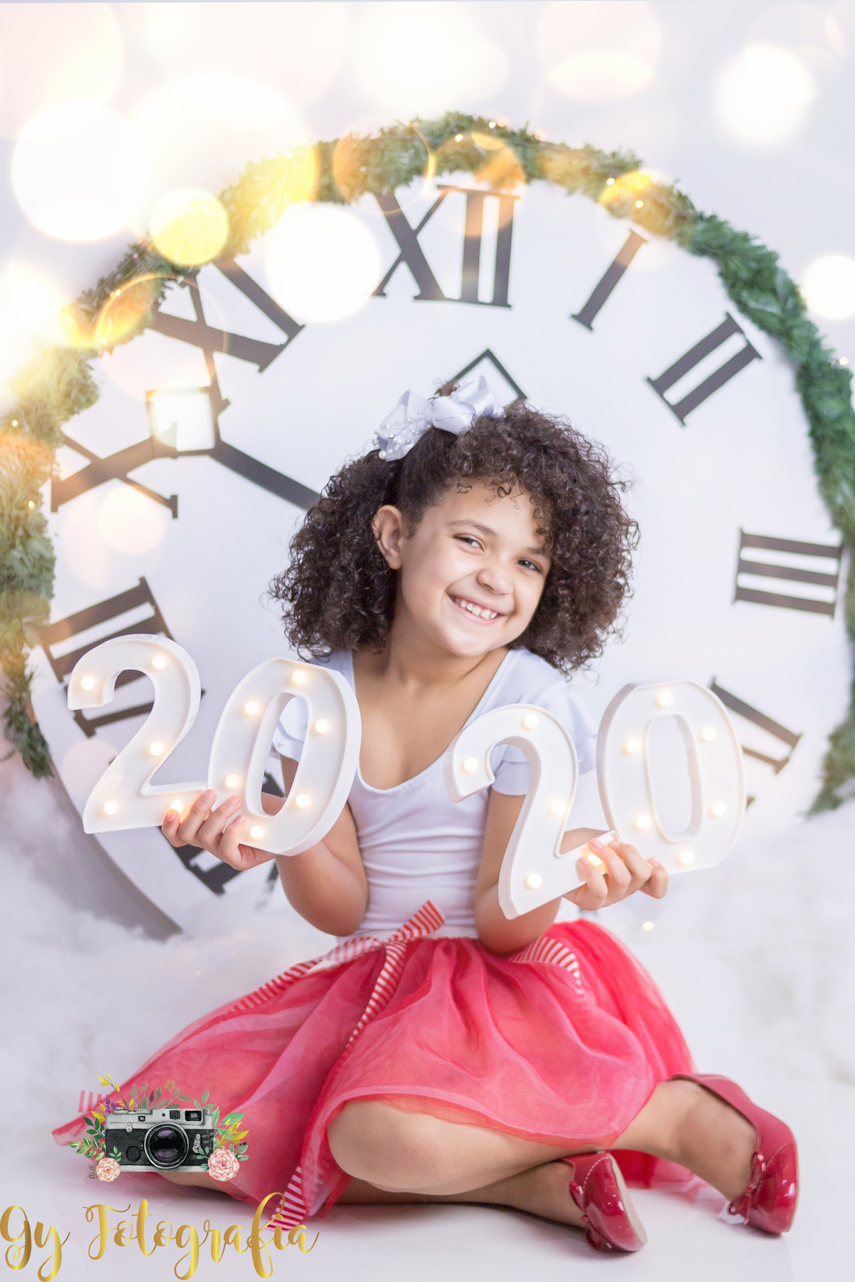 Yasmin no nosso cenário de ano novo!
Momento registrado pela fotógrafa Giscellayne. Gy fotografia, fotografa especializada em ensaios de crianças e bebês, externas e estúdio.