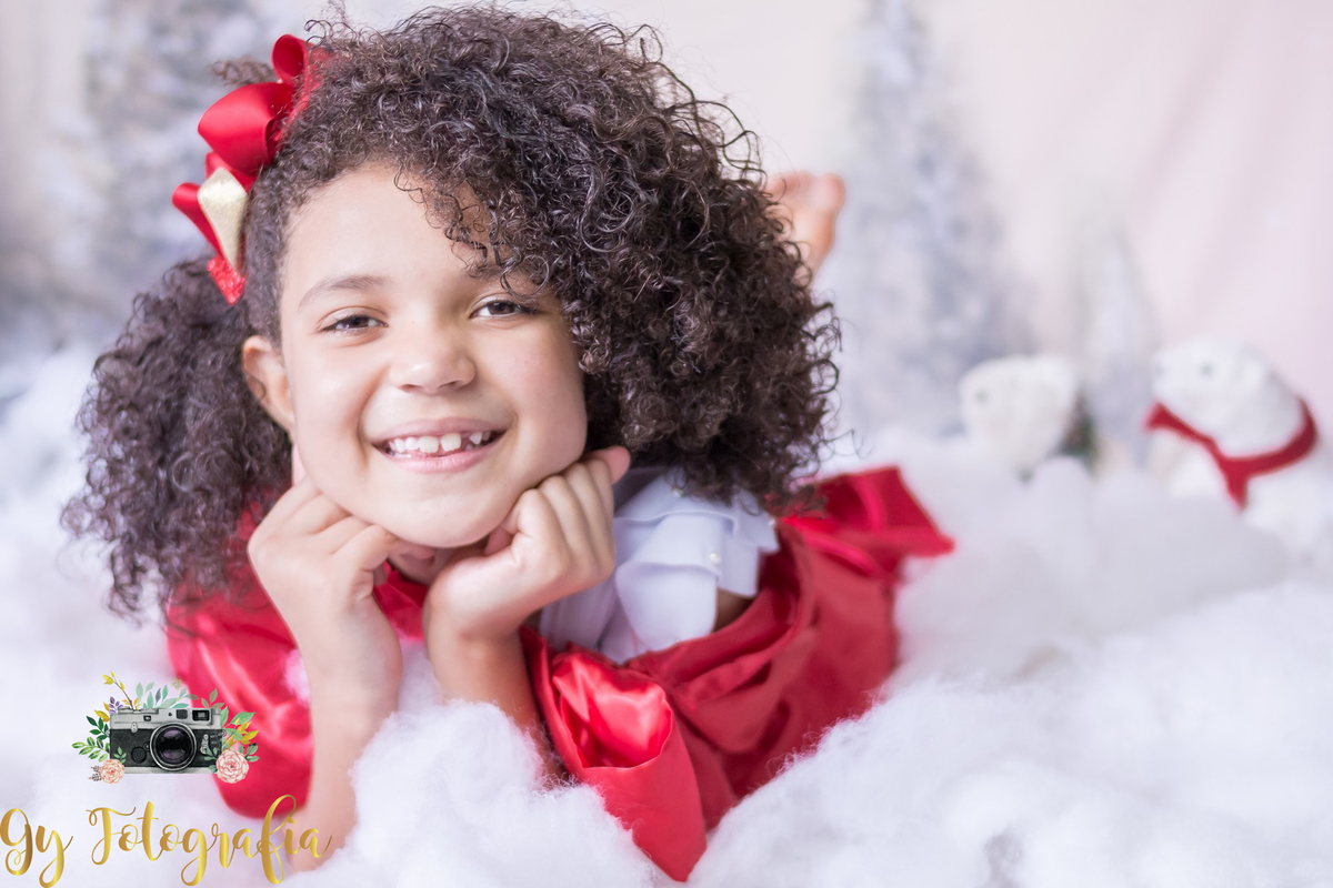 Yasmin no cenário dos ursos!
A nossa neve encanta a criançada!
Momento registrado pela fotógrafa Giscellayne. Gy fotografia, fotografa especializada em ensaios de crianças e bebês, externas e estúdio.