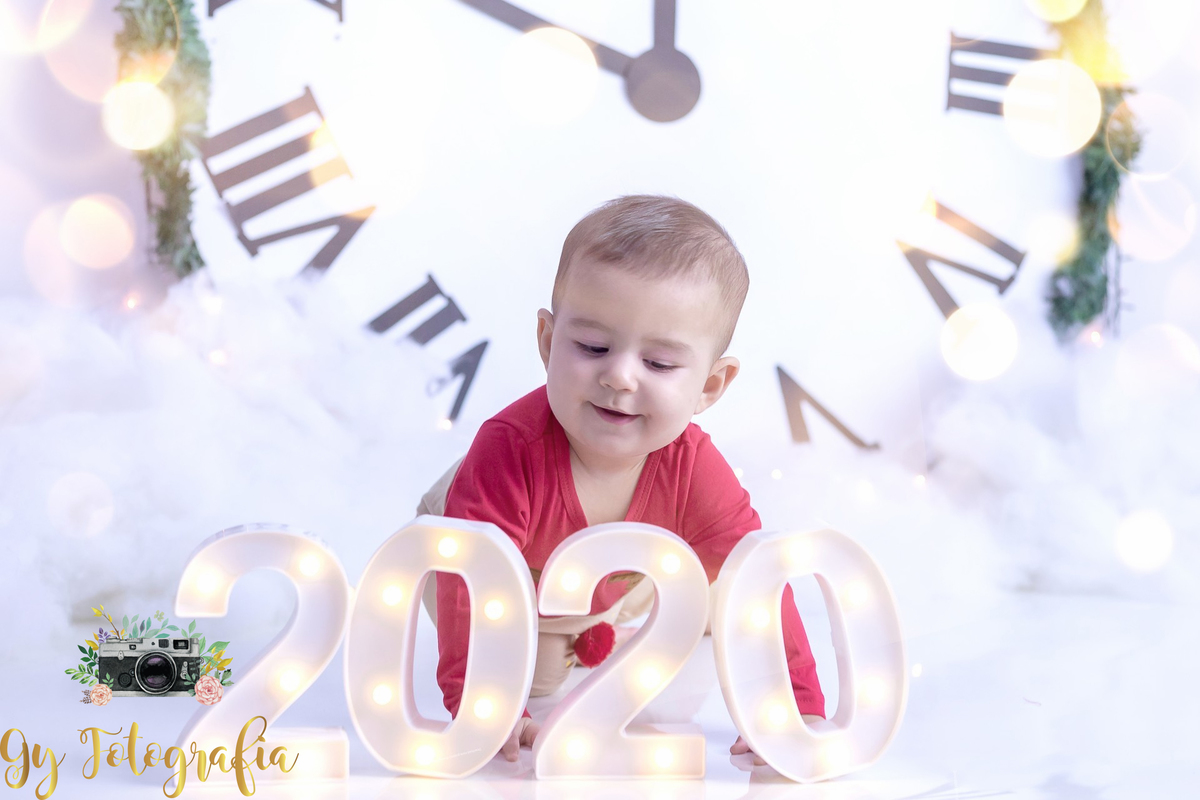 Chega logo 2020 que eu vou lhe usar! Mini ensaio de natal e ano novo, fotografo em Londrina. Momento registrado pela fotografa Giscellayne | Gy fotografia, fotógrafa especializada em ensaios de bebes, crianças e gestantes.