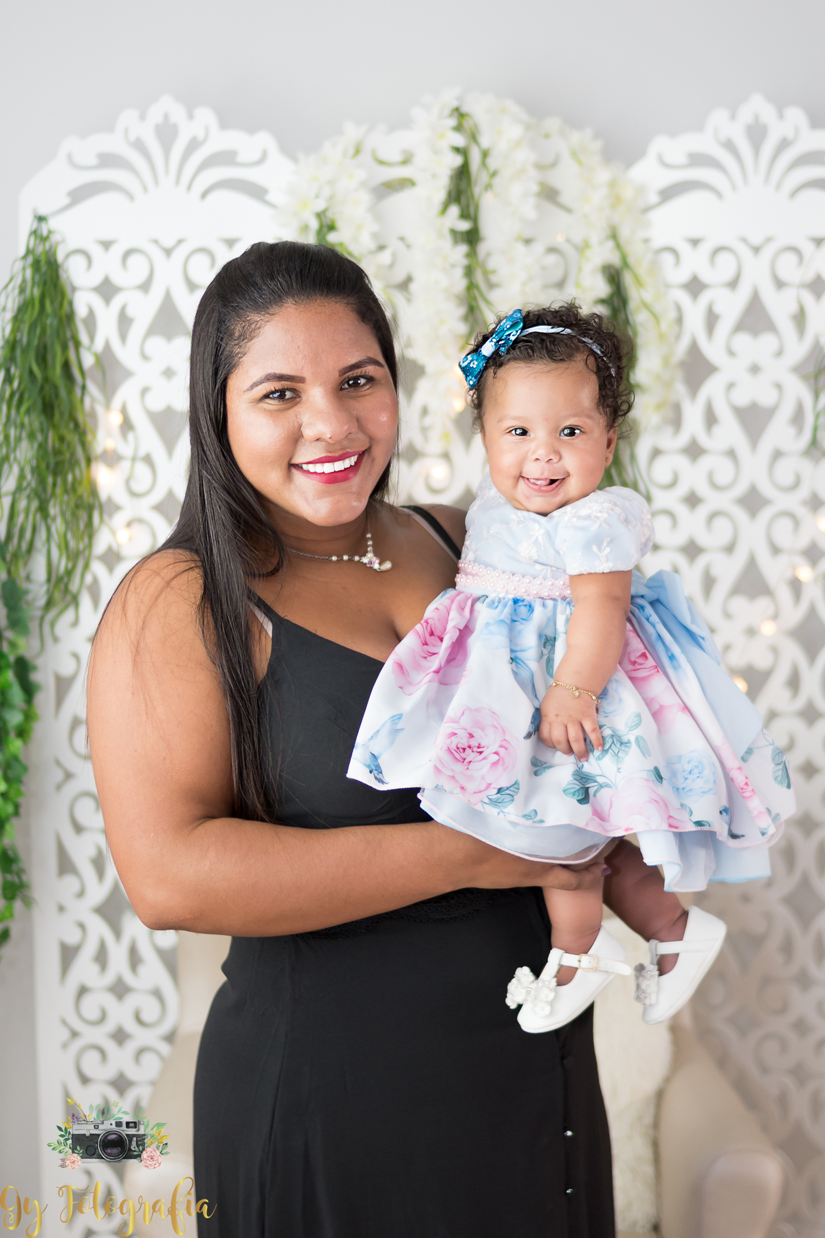 ensaio lindo com a Palloma e a Maria Alice! Roupinha linda que a mamãe trouxe! 
Mini ensaio de dia das mães, fotografo em Londrina especializado em bebês e crianças. Fotos baratas. momento registrado pela fotografa Giscellayne | Gy Fotografia, fotografa d