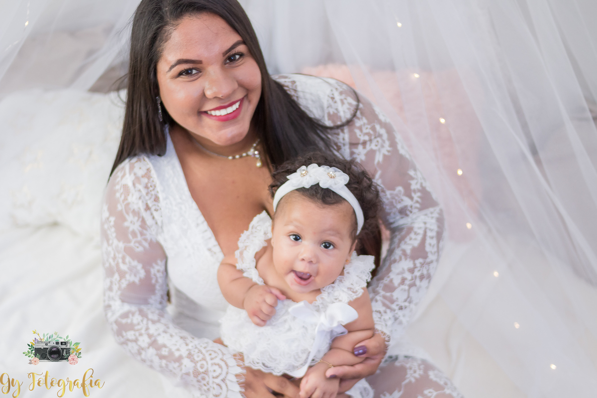 E esse olhar lindoooo! 
Mini ensaio de dia das mães, fotografo em Londrina especializado em bebês e crianças. Fotos baratas. momento registrado pela fotografa Giscellayne | Gy Fotografia, fotografa de família.