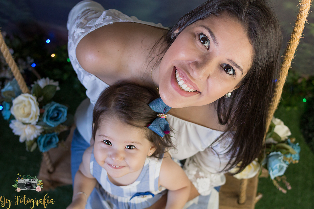 
Ensaio dia das mães em estúdio, fotografo especializado em ensaios de família, bebês e crianças.
Momento registrado pela fotógrafa Giscellayne | Gy Fotografia.
