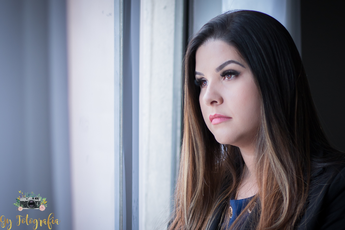 Caroline Perez. Hipnose e Londrina. Tratamento para ansiedade, depressão e doenças psicossomáticas.
Fotografa em londrina. Fotos corporativas, fotos da empresa e do trabalho, ensaio pessoal profissional