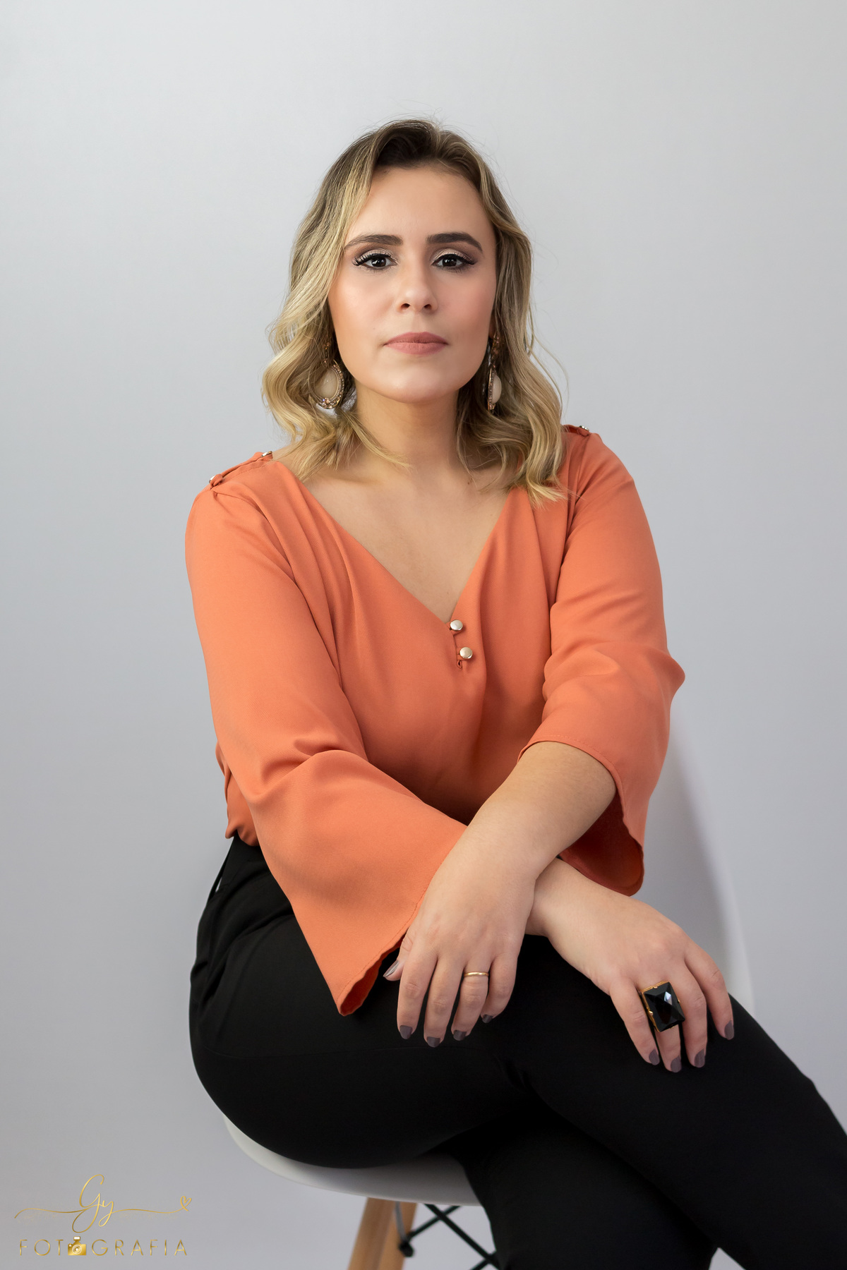 Fotos profissionais para perfil comercial. Fotografo em londrina para empresas, fotos em fundo branco. Clique pela fotografa Giscellayne | Gy fotografia.