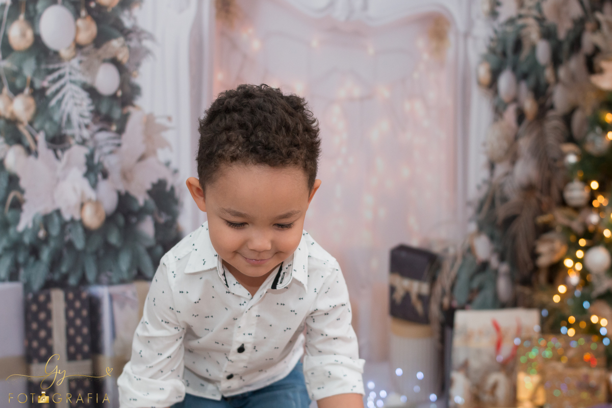 Mini ensaio de natal barato em londrina. Fotografo em londrina especializado em sessões de fotos de bebês e crianças. 