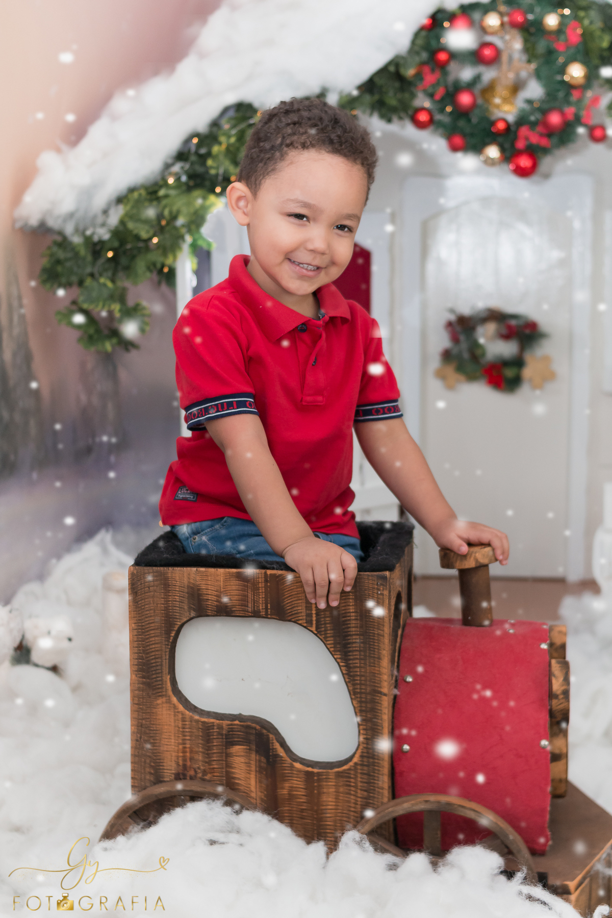 Mini ensaio de natal barato em londrina. Fotografo em londrina especializado em sessões de fotos de bebês e crianças. 