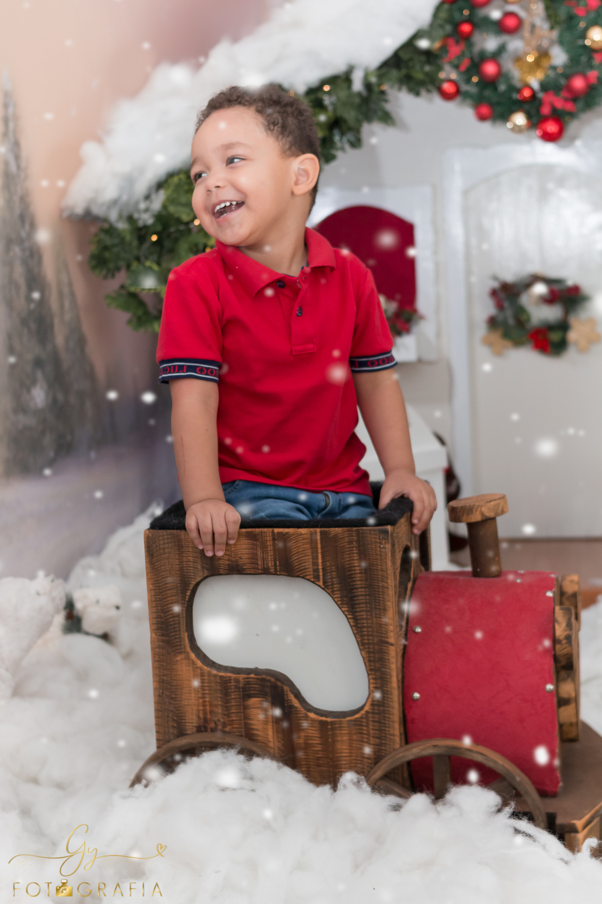 Mini ensaio de natal barato em londrina. Fotografo em londrina especializado em sessões de fotos de bebês e crianças. 