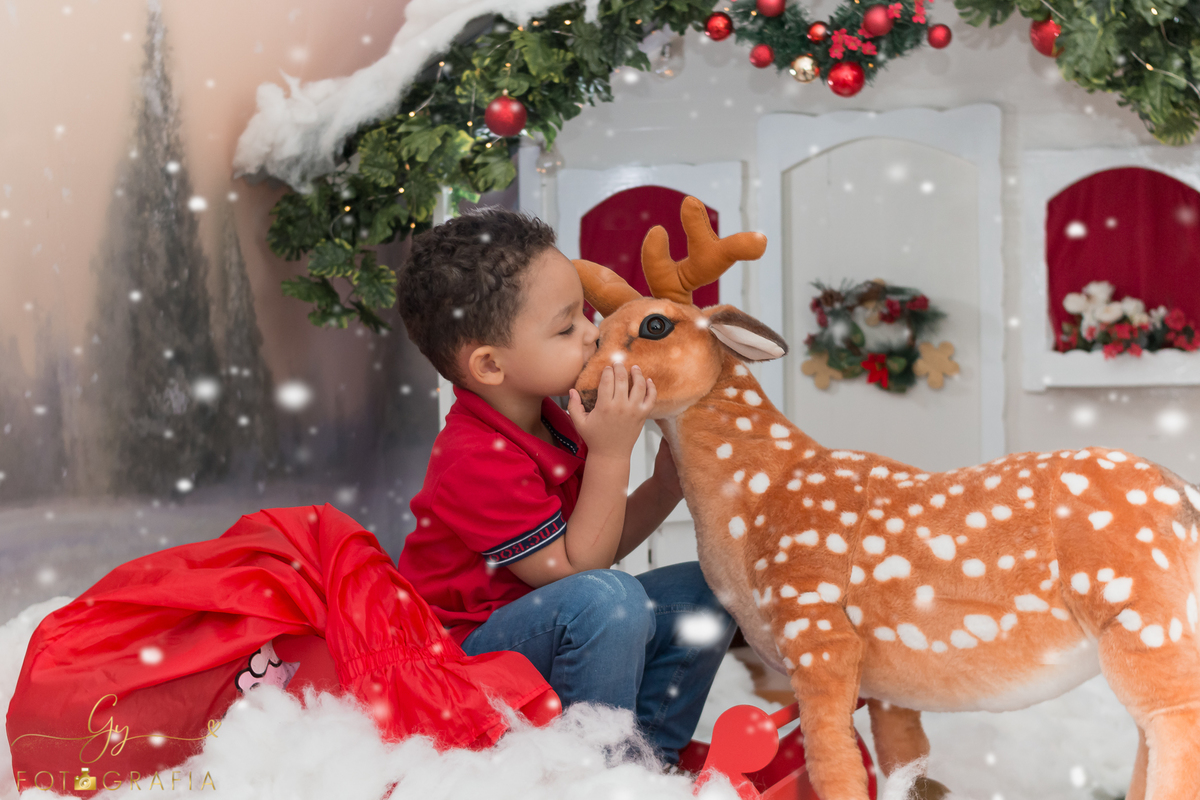 Mini ensaio de natal barato em londrina. Fotografo em londrina especializado em sessões de fotos de bebês e crianças. 