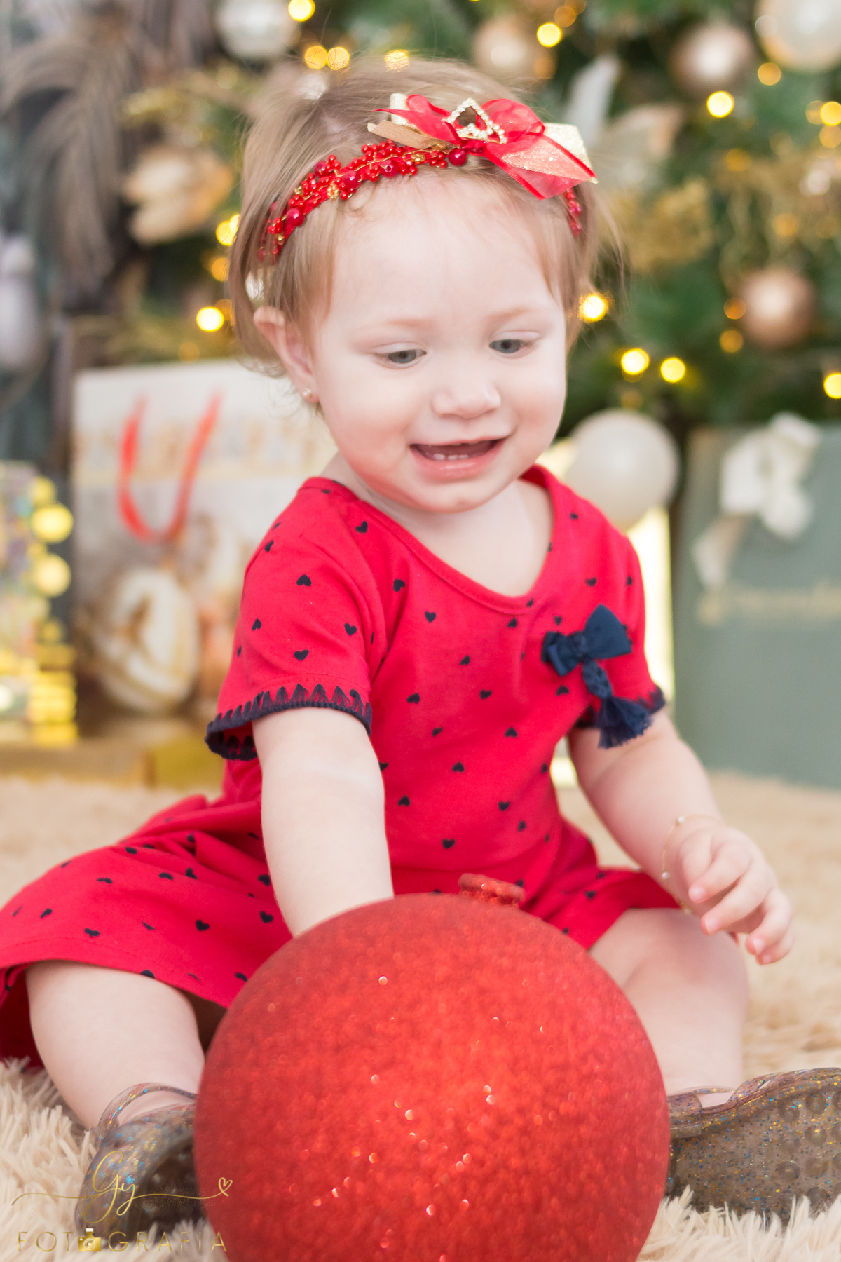 Mini ensaio de natal em londrina. Fotografo em londrina especializado em sessões de fotos de bebês e crianças. 