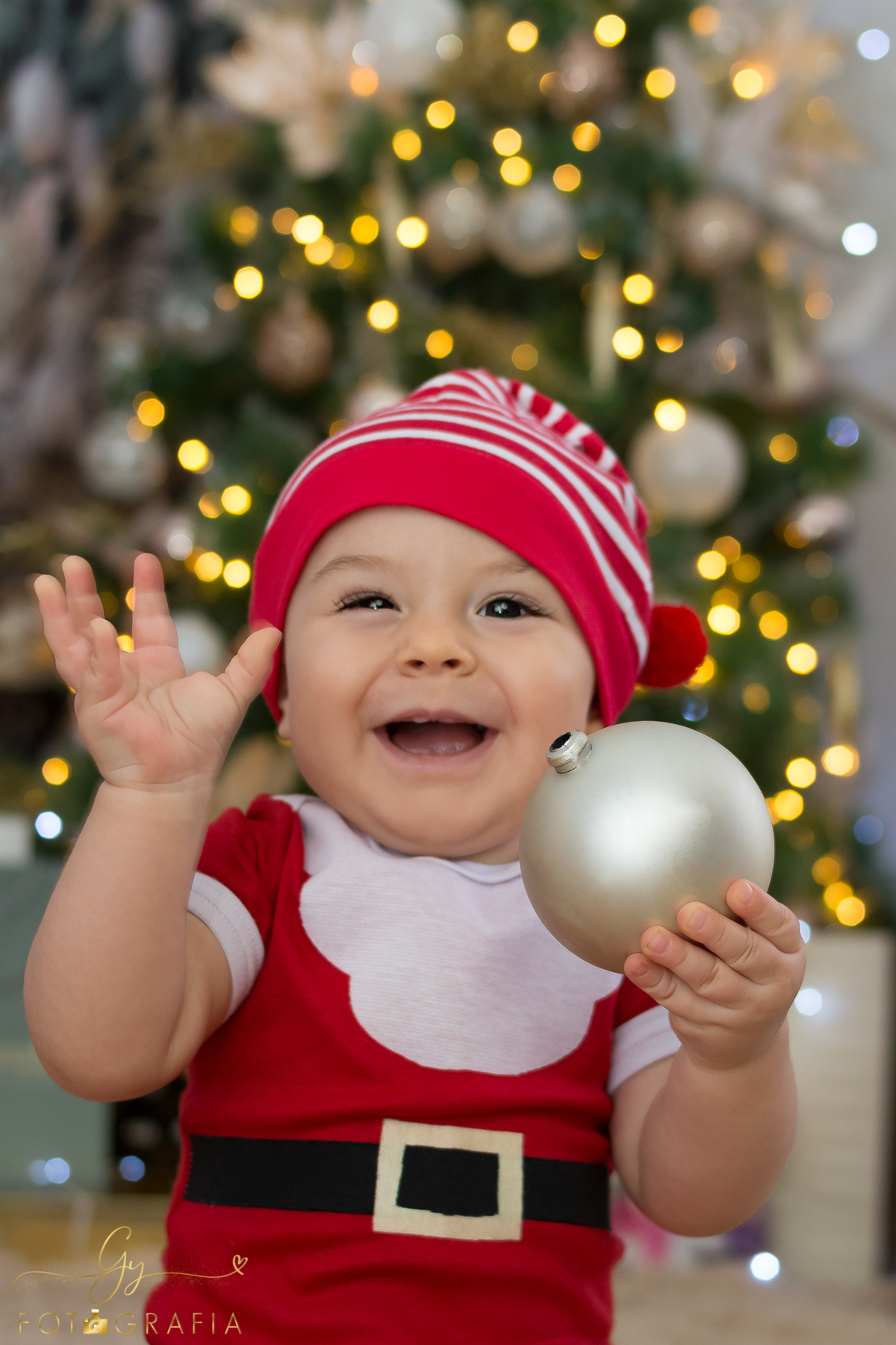 Mini ensaio de natal. Fotografo em Londrina especializado em ensaios de bebes e crianças.