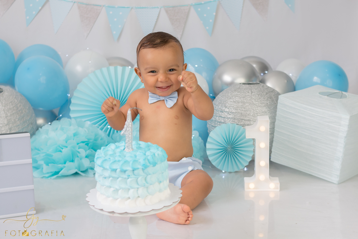 Smash the cake em estudio. Ensaio do primeiro aniversário.
fotógrafo e Londrina especializado em ensaio de bebes e crianças! Momento registrado pela fotografa Giscellayne - Gy Fotografia