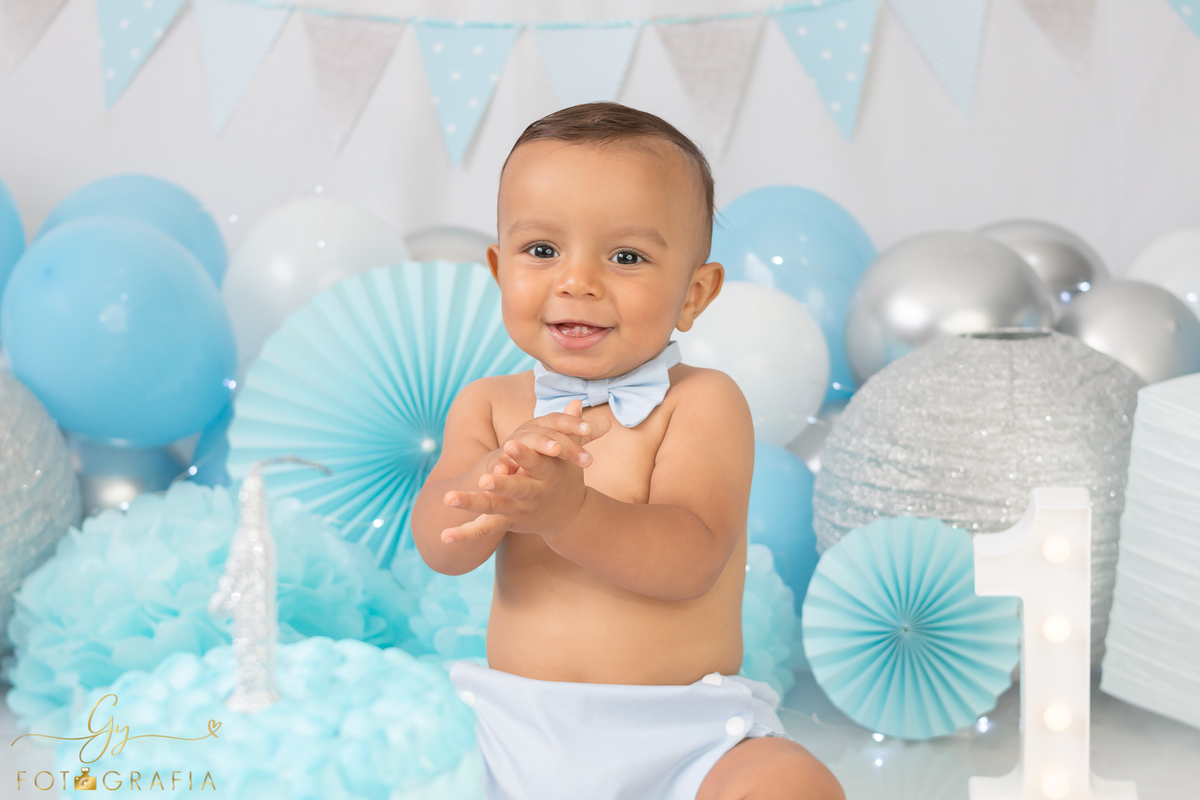 Smash the cake em estudio. Ensaio do primeiro aniversário.
fotógrafo e Londrina especializado em ensaio de bebes e crianças! Momento registrado pela fotografa Giscellayne - Gy Fotografia