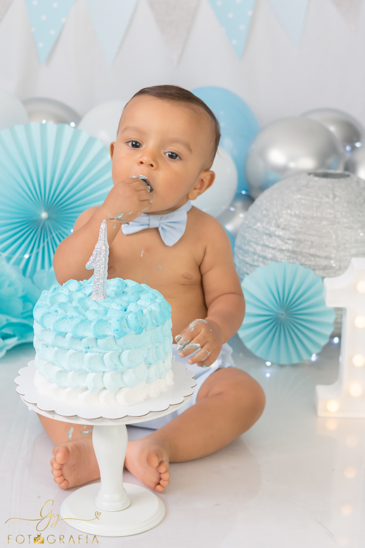 Smash the cake em estudio. Ensaio do primeiro aniversário.
fotógrafo e Londrina especializado em ensaio de bebes e crianças! Momento registrado pela fotografa Giscellayne - Gy Fotografia