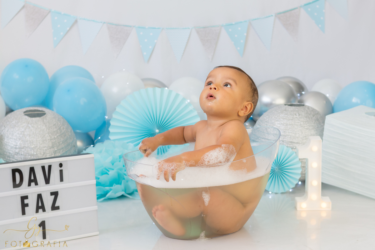 Smash the cake em estudio. Ensaio do primeiro aniversário.
fotógrafo e Londrina especializado em ensaio de bebes e crianças! Momento registrado pela fotografa Giscellayne - Gy Fotografia